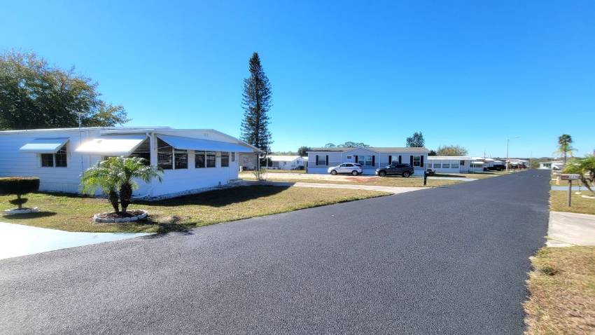 215 Green Haven Road West a Dundee, FL Mobile or Manufactured Home for Sale